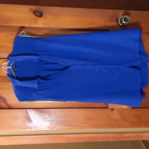 Ladies sleeveless, shoulder chain fringe top - Picture 6 of 7